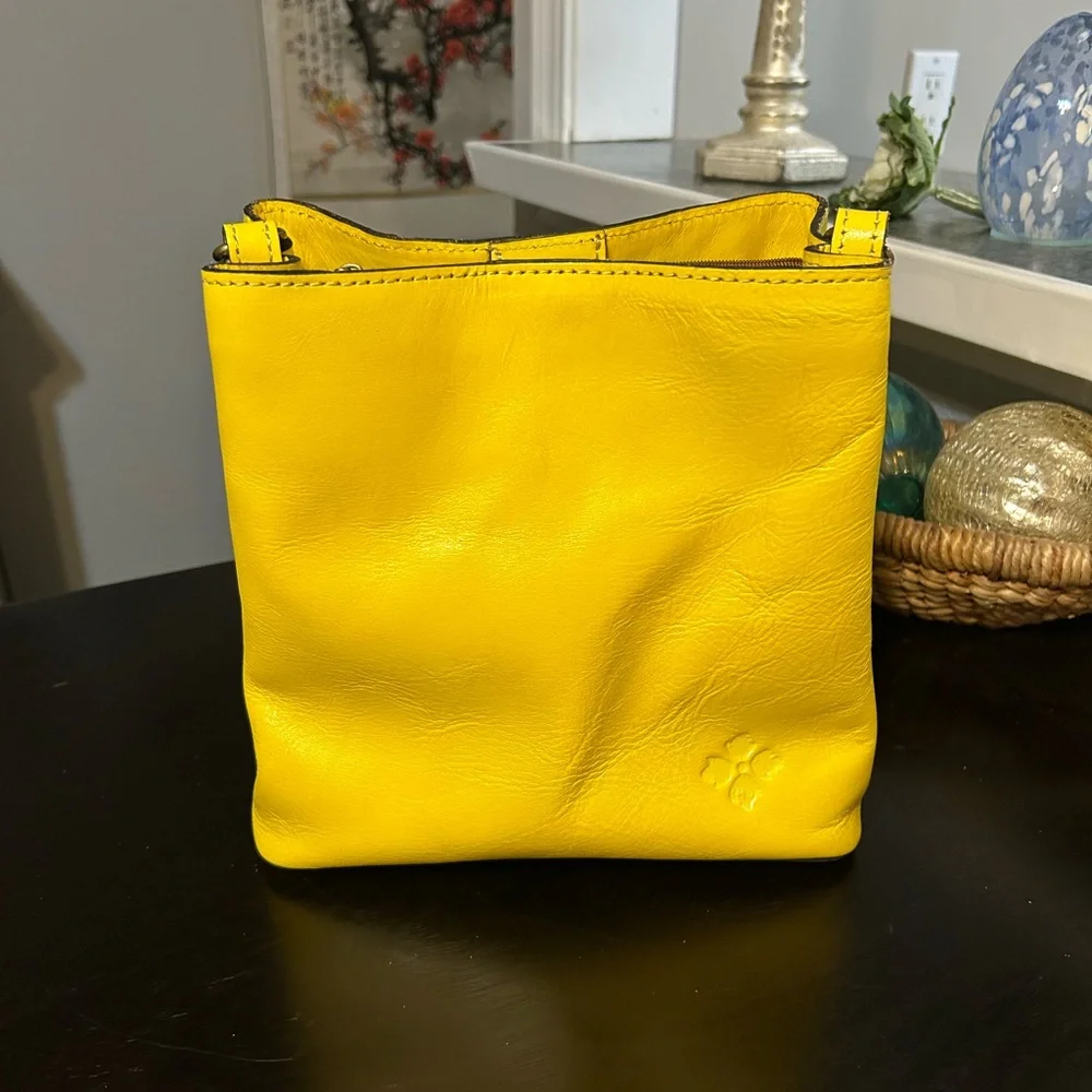 PATRICIA NASH Yellow Tooled Leather Ledra Bucket / Crossbody Bag - Picture 4 of 11
